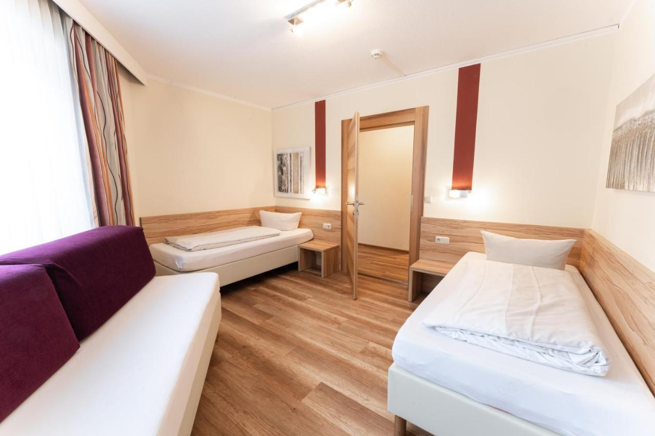 Aparthotel Dorfplatzl Garni トゥクス エクステリア 写真