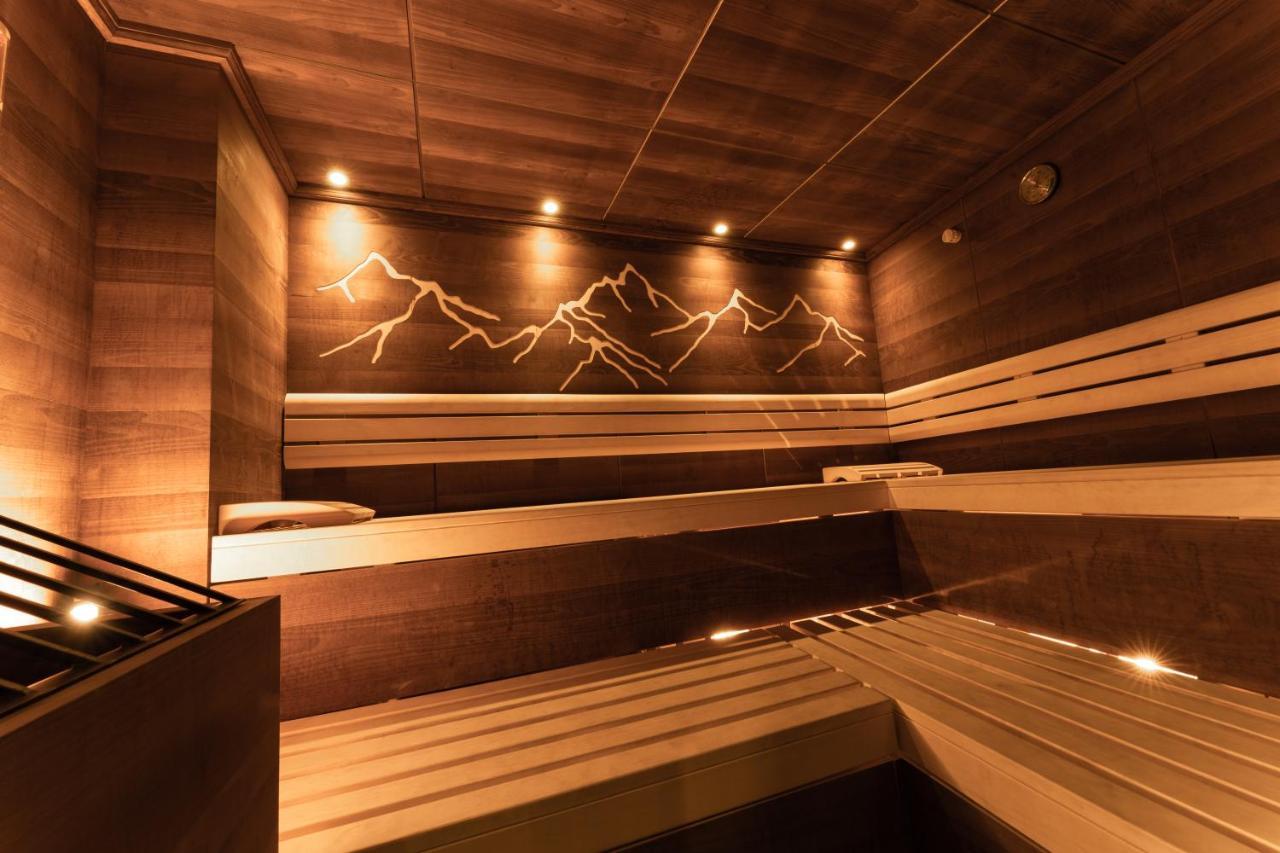 Aparthotel Dorfplatzl Garni トゥクス エクステリア 写真