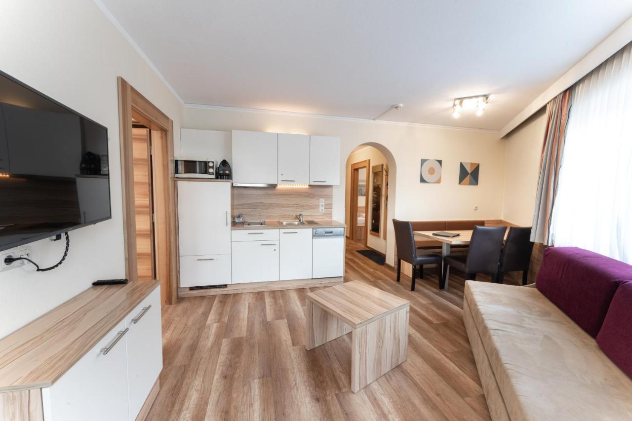 Aparthotel Dorfplatzl Garni トゥクス エクステリア 写真