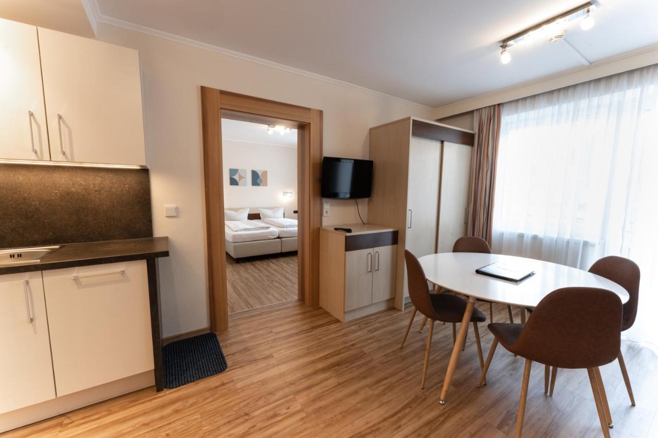 Aparthotel Dorfplatzl Garni トゥクス エクステリア 写真