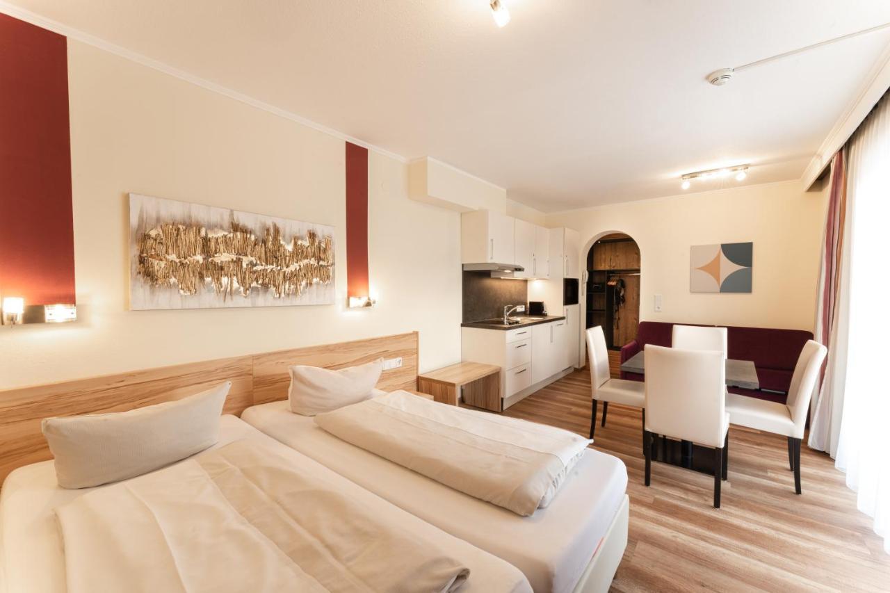 Aparthotel Dorfplatzl Garni トゥクス エクステリア 写真