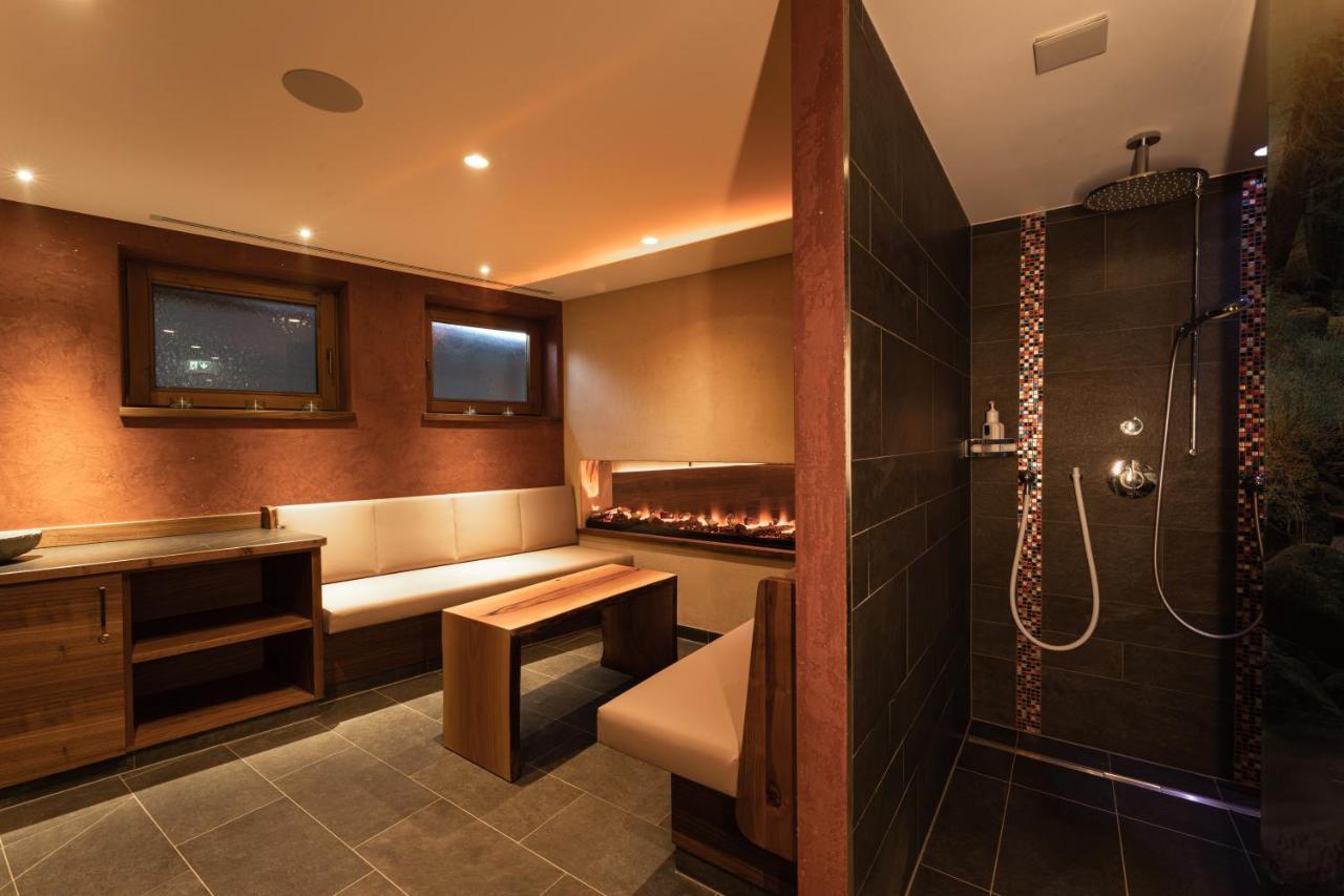 Aparthotel Dorfplatzl Garni トゥクス エクステリア 写真