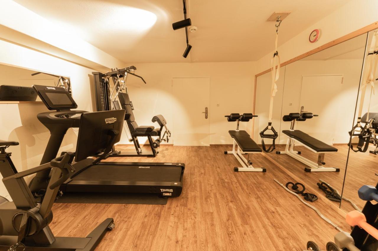 Aparthotel Dorfplatzl Garni トゥクス エクステリア 写真