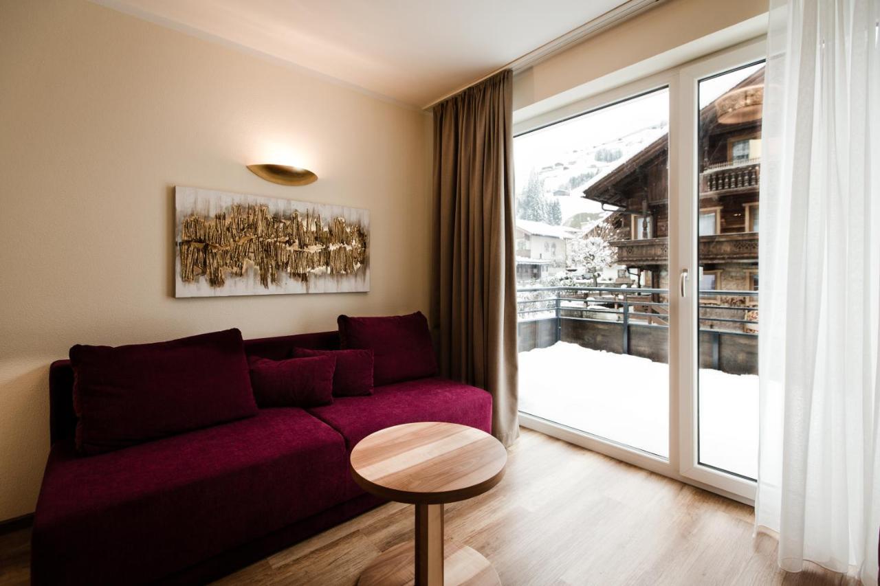 Aparthotel Dorfplatzl Garni トゥクス エクステリア 写真