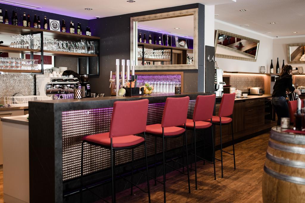 Aparthotel Dorfplatzl Garni トゥクス エクステリア 写真