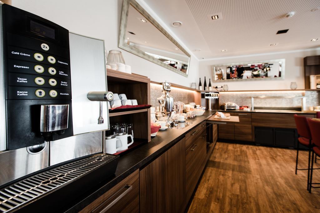 Aparthotel Dorfplatzl Garni トゥクス エクステリア 写真