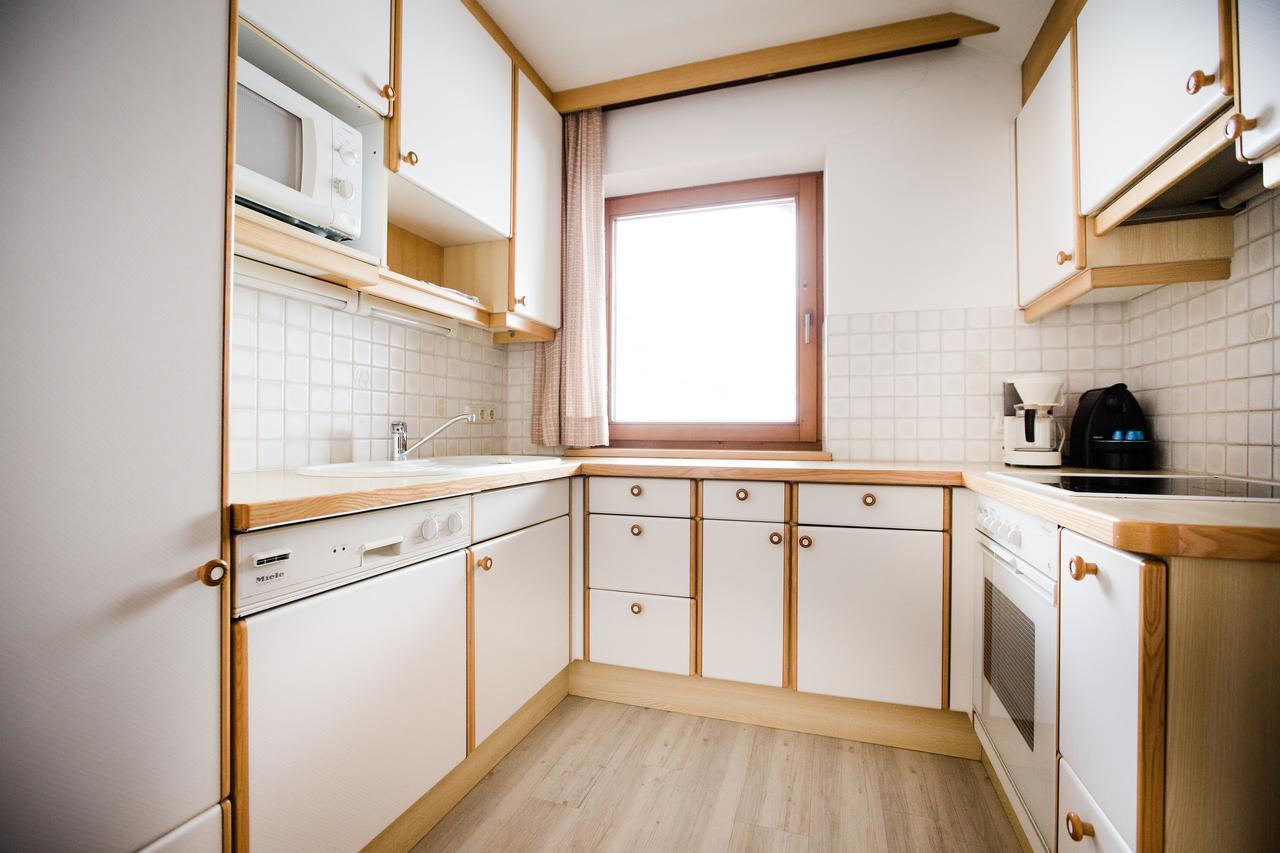 Aparthotel Dorfplatzl Garni トゥクス エクステリア 写真