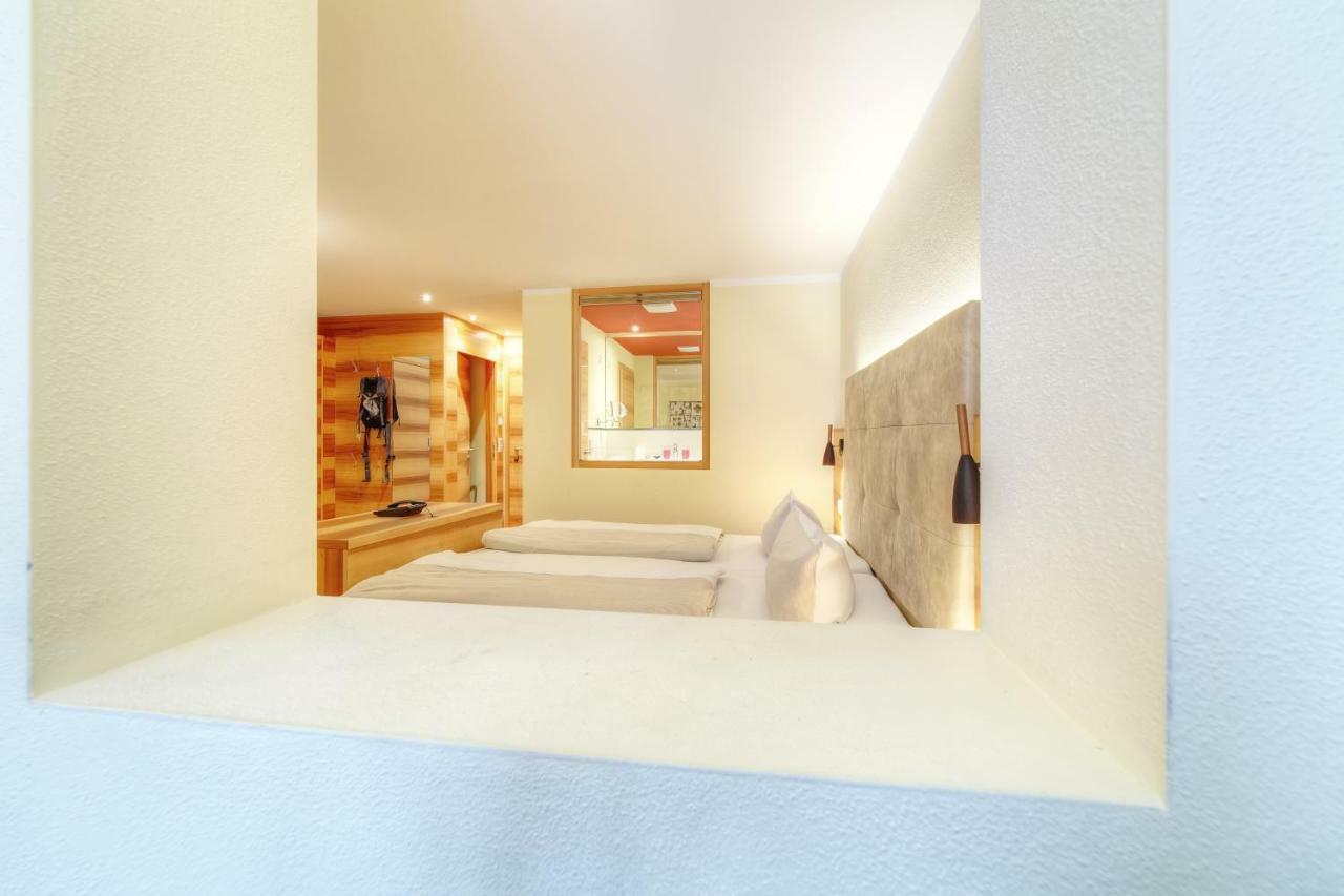 Aparthotel Dorfplatzl Garni トゥクス エクステリア 写真