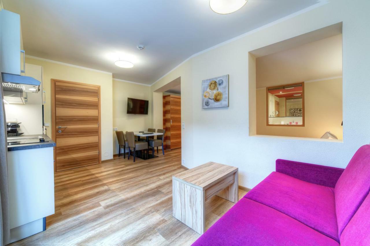 Aparthotel Dorfplatzl Garni トゥクス エクステリア 写真